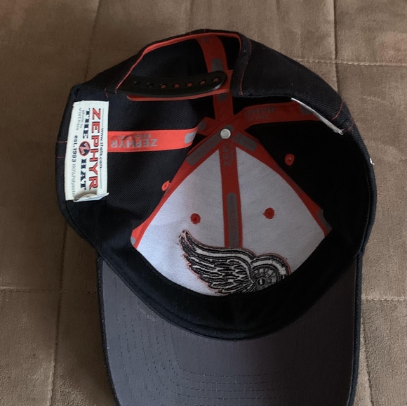 Detroit Redwings Zephyr Snapback Cap - Picture 2 of 2